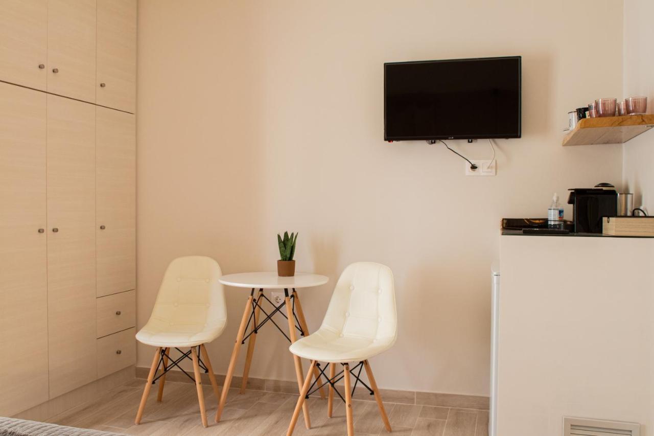Langi Apartments Mesolóngion エクステリア 写真