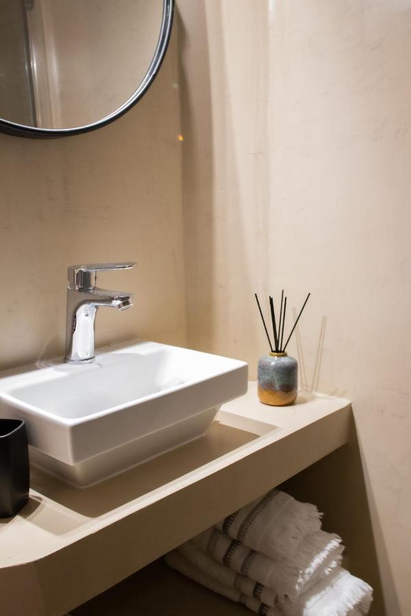 Langi Apartments Mesolóngion エクステリア 写真