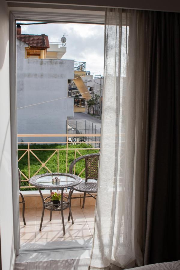 Langi Apartments Mesolóngion エクステリア 写真